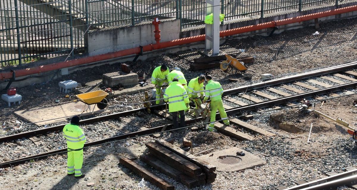 Adif adjudica trabajos de sustitución de traviesas en varios tramos entre las estaciones de Andújar y Córdoba