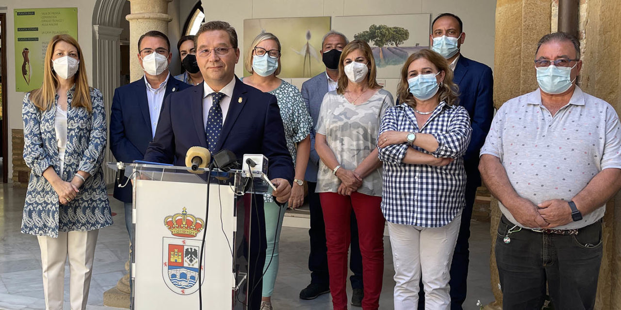 El alcalde, Francisco Huertas dimite de sus cargos en el Ayuntamiento de Andújar debido a problemas de salud