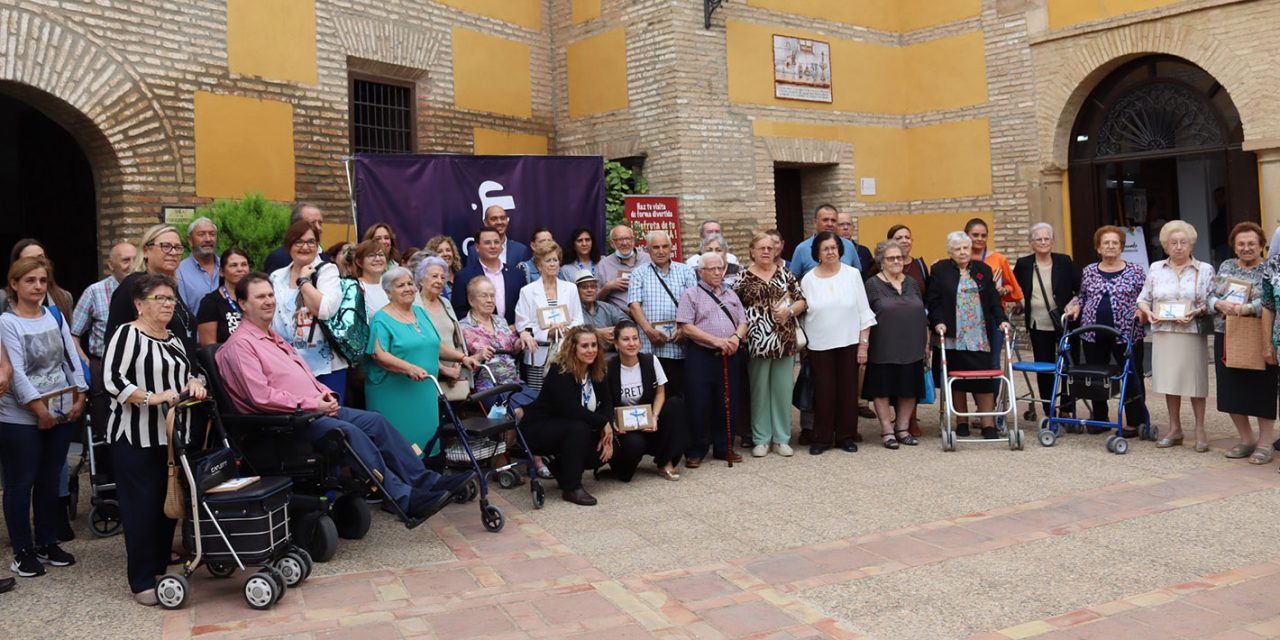 Mayores de Andújar participan en la publicación de un libro de recetas de cocina