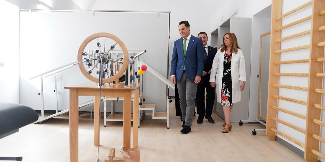 Juanma Moreno inaugura la rehabilitación integral del Antiguo Hospital de Andújar