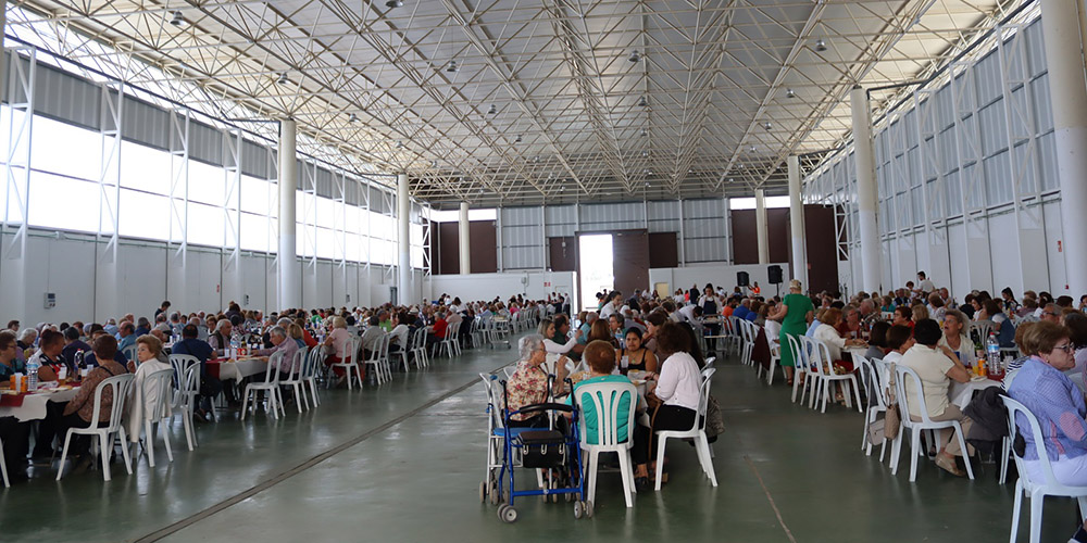 Más de 600 personas participan en la convivencia del Programa de Mayores de Andújar