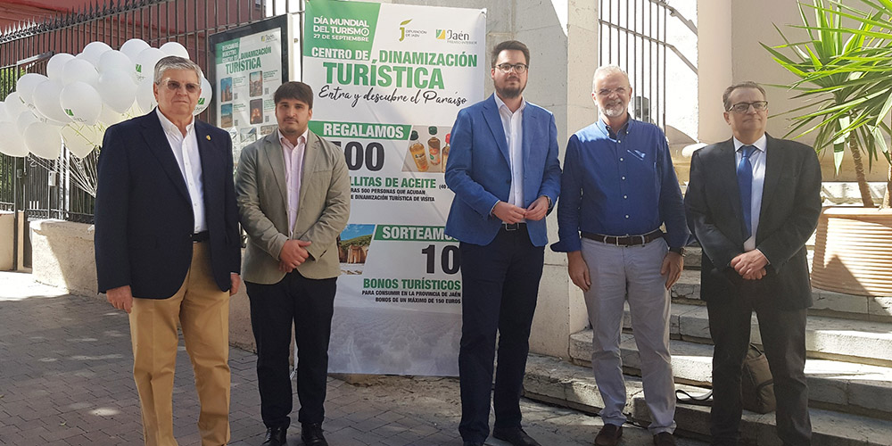 Diputación promociona la oferta turística de la provincia entre jiennenses y visitantes con motivo del Día Mundial del Turismo