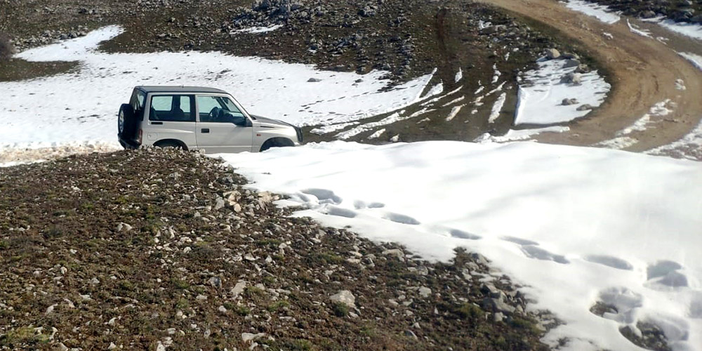 PROVINCIA | Rescatados tras pasar una noche atrapados con su coche en la nieve en alta montaña